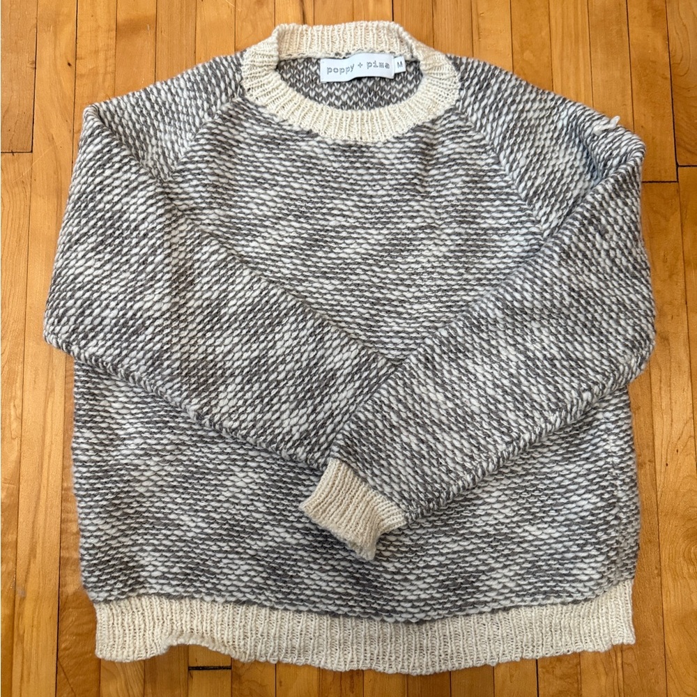 Poppy + Pima Gray and Cream Crew Neck Pullover 100% Wool Sweater Medium